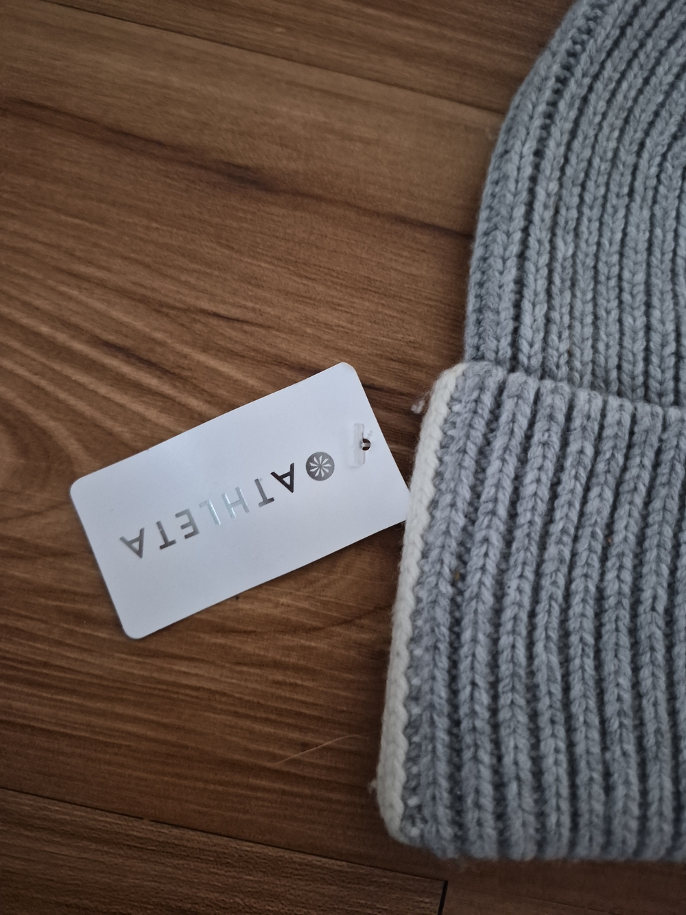 NWT Athleta Wool Blend Light Gray Beanie with Cream Stripe Cuff - Picture 3 of 5